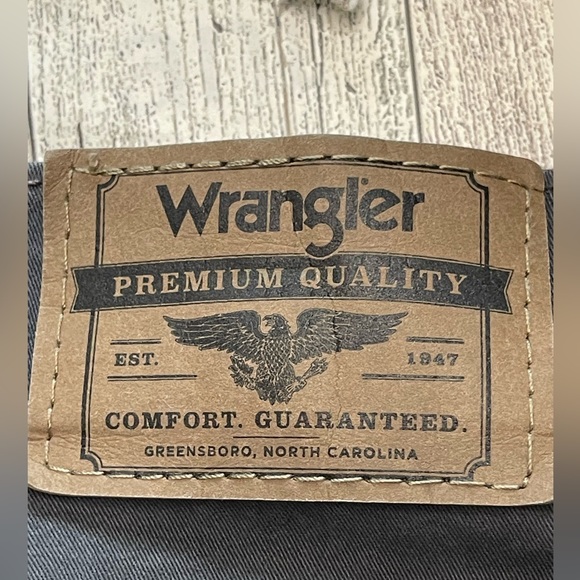 Wrangler Authentics Slim Fit Straight Leg Jeans - Picture 4 of 8
